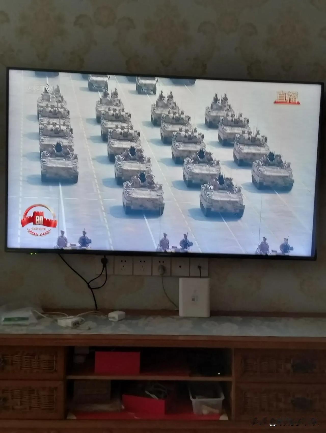 铭记抗战，共筑和平

80年前的今天，山河破碎，烽火连天，中国人民历经14年艰苦