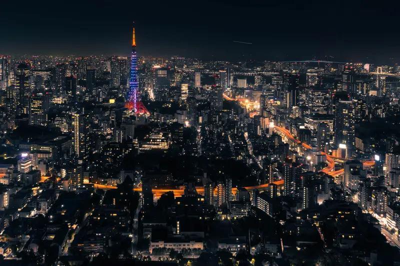 在2025年10月14日麒麟杯赛上，日本男足以3 - 2逆转战胜巴西，这场比赛意