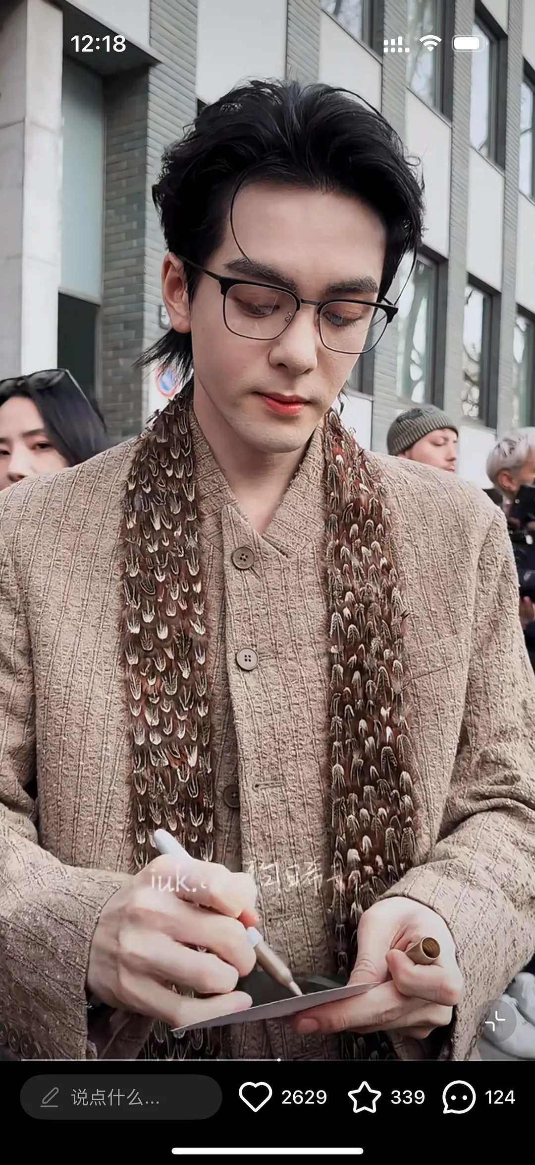 曾舜晞的五官也太有冲击力了，这么怼脸拍都毫无压力 