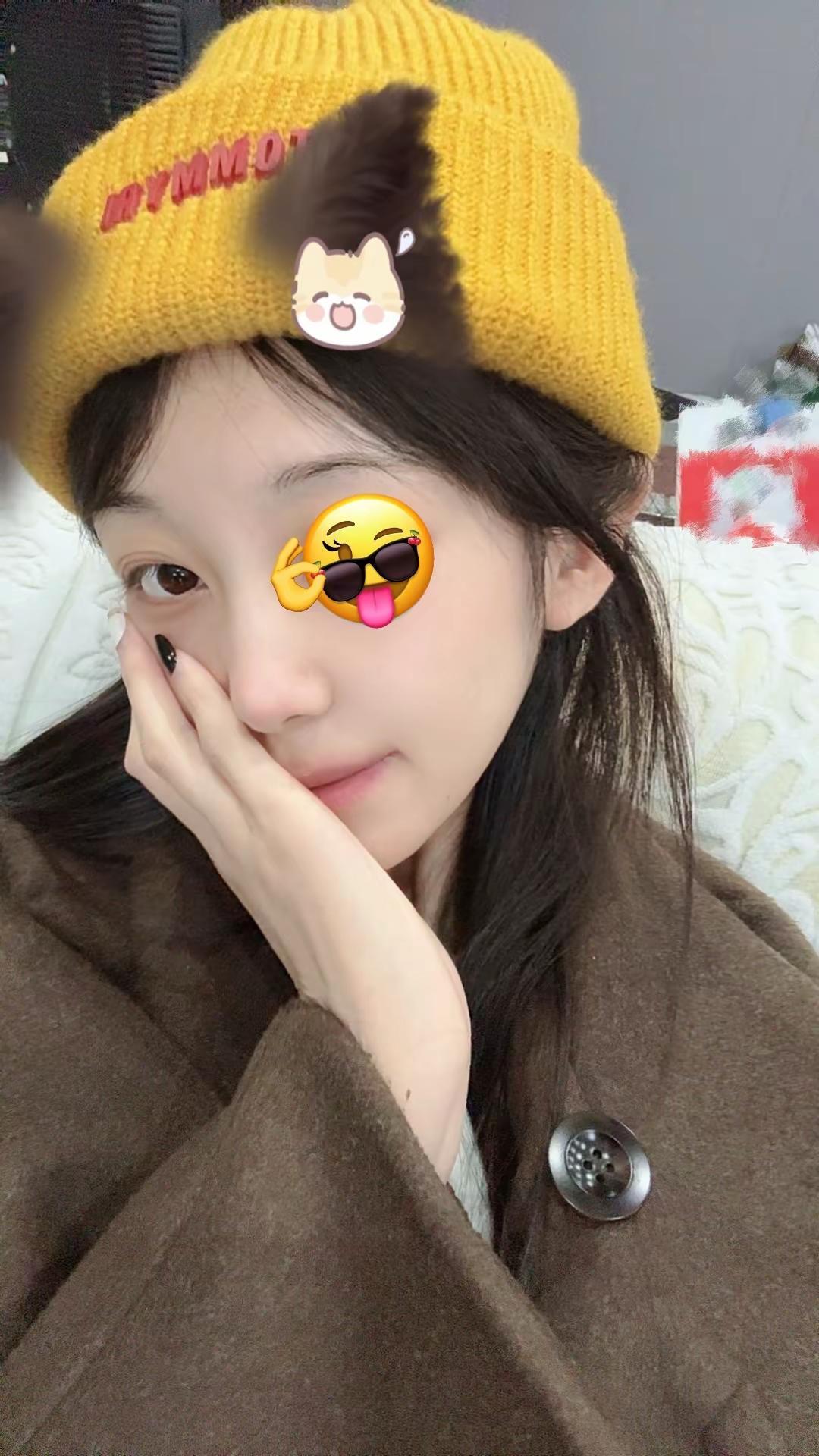 我们藕断丝连的线已经细的看不见