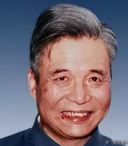1986年，邓稼先在临终前提出想要在去看一眼天安门，可当他乘坐的轿车驶过天安门时