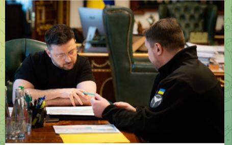 乌克兰情报总局头子布达诺夫转任总统办公室主任。核心是安全优先+权力重组+外交统筹