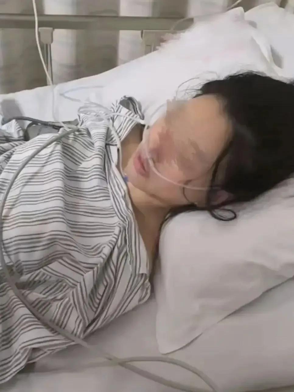 隆胸假体挡住了致命一刀：她身中22刀却奇迹生还，科技救了她一命？

2025年中