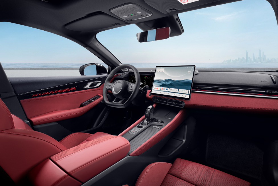 第三代领克03大尾翼版 真就是等等党的胜利，印象中之前这个大尾翼版本貌似要加价2