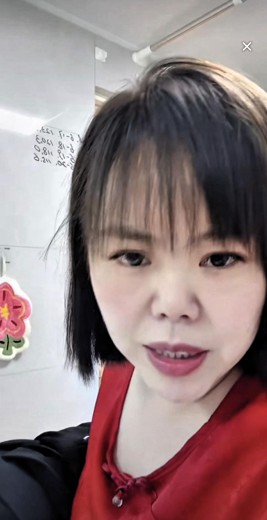 苦茶丹丹香，瞧不起大妈，被大妈狂怼！
伙伴们，我看我的粉丝用户，基本上都是60岁