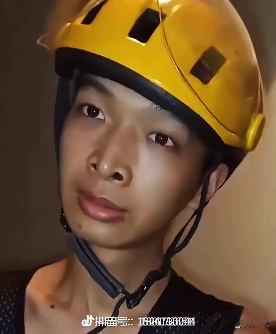 这就是把老实人逼急眼了！
女顾客买A退B，想仅退款白嫖商家，结果弄的快递小哥被商