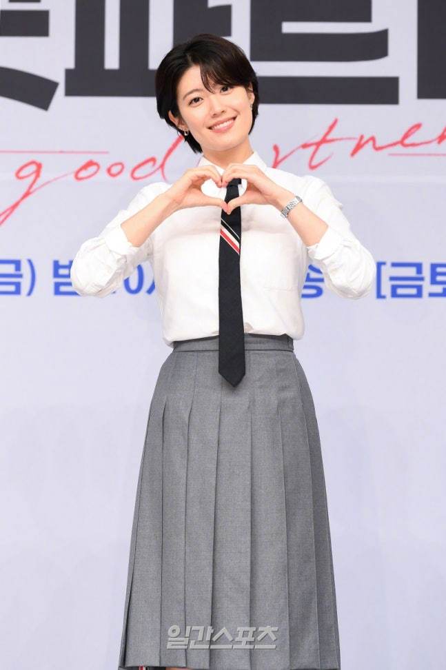 南志铉[超话] 因日程原因不出演SBS新剧好搭档2 ，张娜拉[超话] 正在积极考