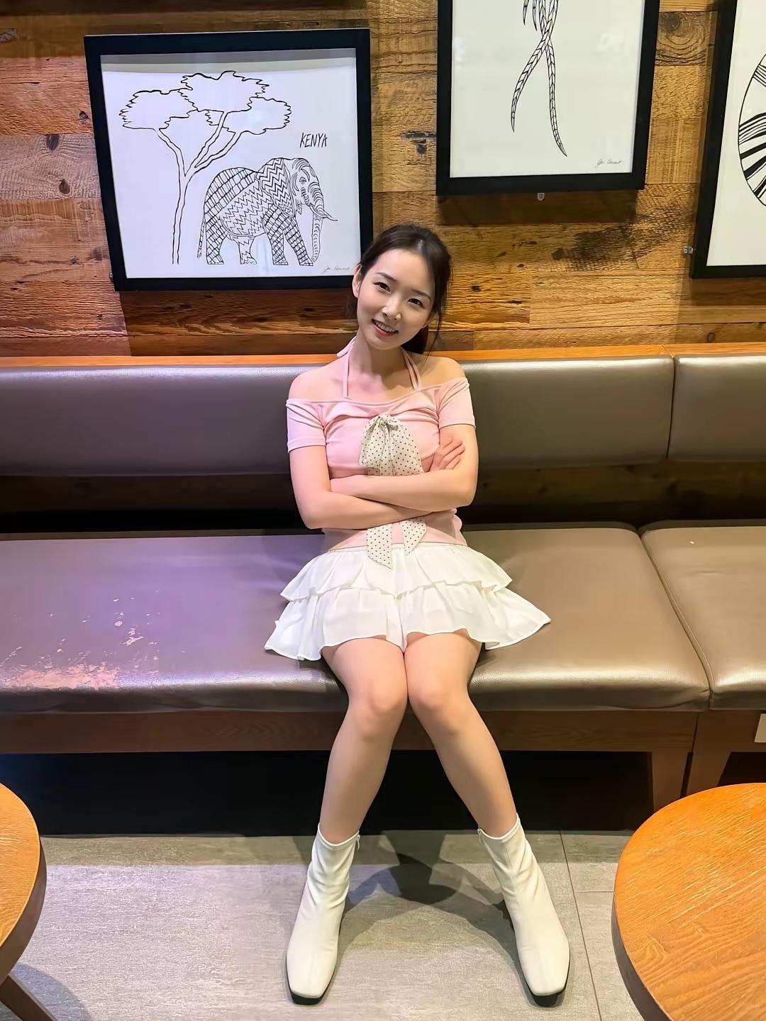 这个颜值放在你的朋友圈里面能够排到第几，能不能进你朋友圈前五？