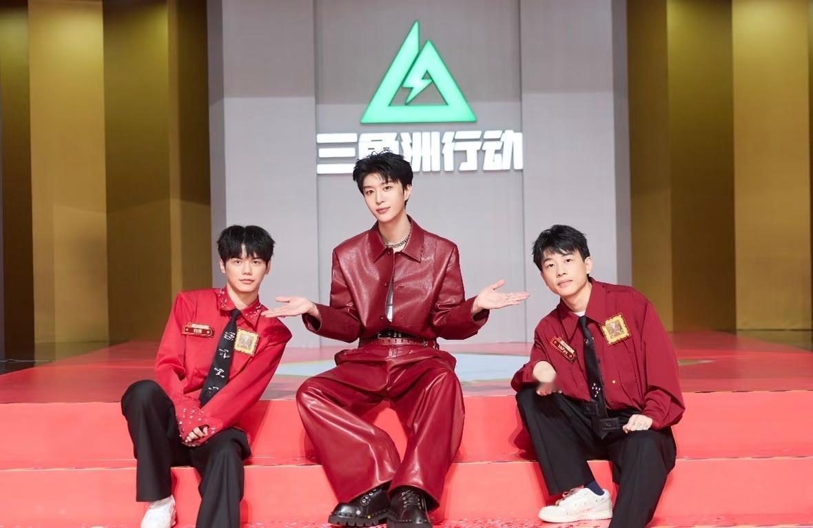 范丞丞打三角洲也太有范了，不愧是电竞天才！不仅技术拉满，还懂节目效果，灵活走位和