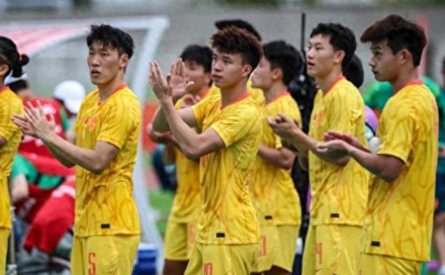 3-0横扫泰国进四强！国足5人高分，依木兰踢出高级货