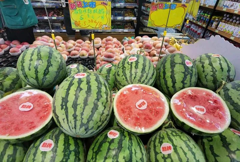 硒砂瓜在甘肃省的靖远、会宁、景泰、古浪等地均有种植。我们小时候就有硒砂瓜了，也不