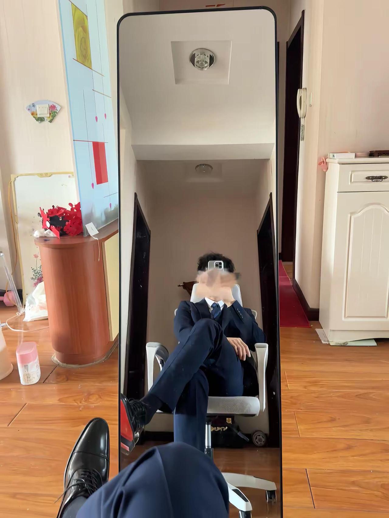 只敢偷偷穿一下