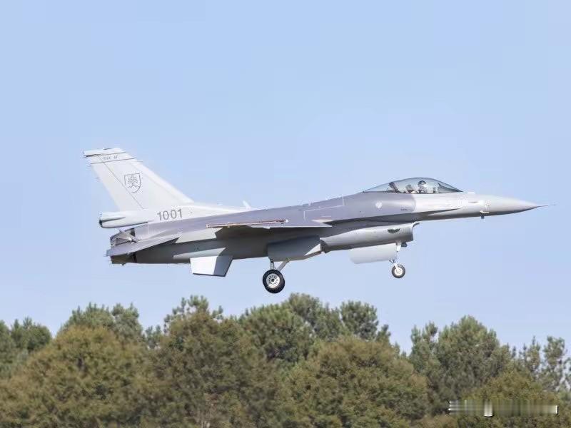 1. 号称能打歼20的F-16V交不了货 台军2千亿买了个寂寞：台军2019年以
