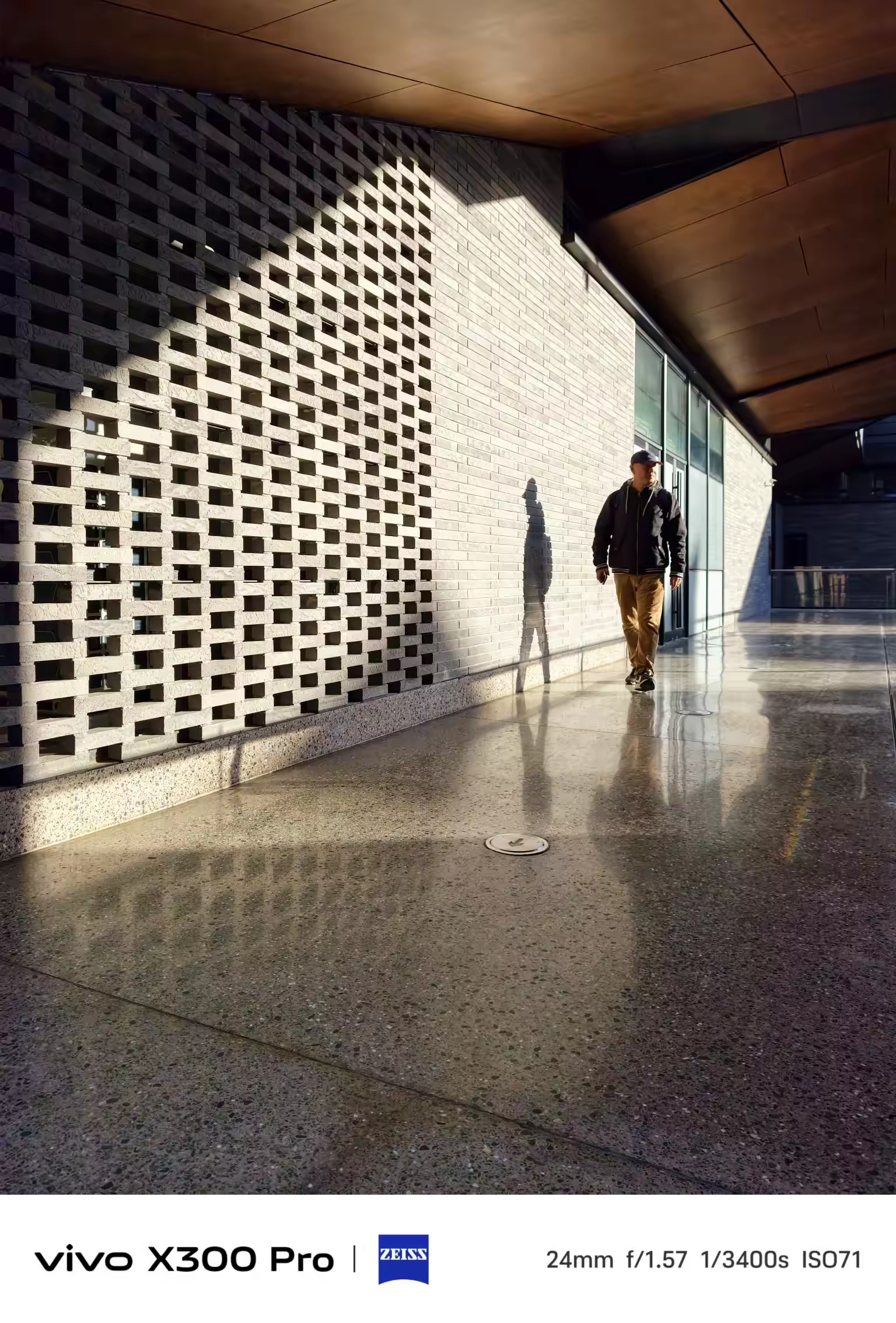 vivo X300 Pro 拍摄，采用 24mm 焦距、f/1.57 光圈、1/