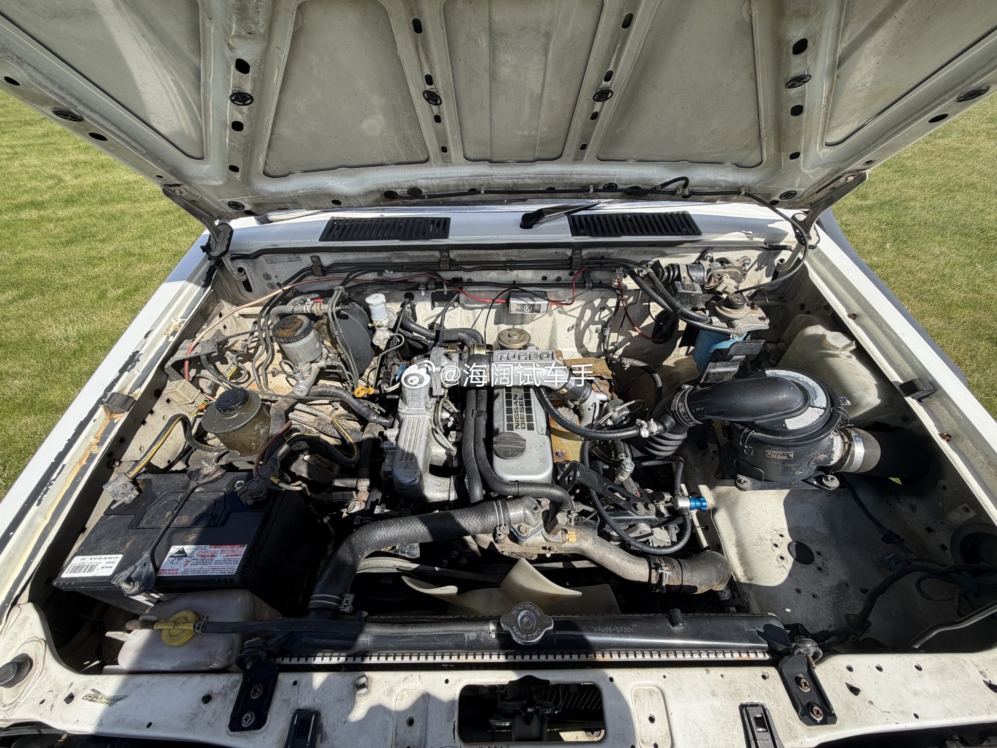 1989年的纳瓦拉~~~2.7升柴油机+手动变速箱，这车跑了40万公里！！！目前