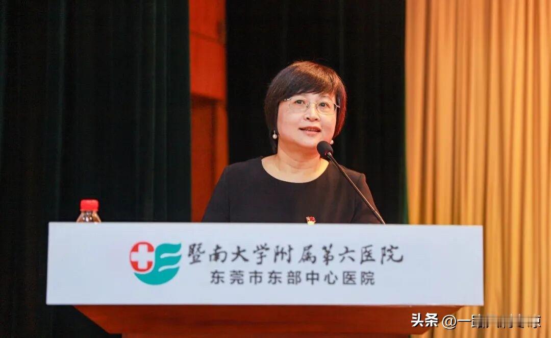 汤小湄同志任暨南大学附属第六医院（东莞市东部中心医院）副院长。
汤小媚是医学博士