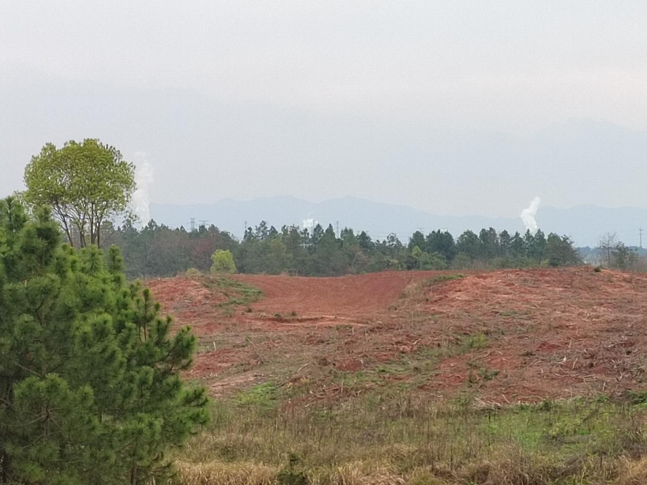 骑行新320国道，看石脑工业园区的浓烟

因为家住工业区，所以特别喜欢丈量此时此