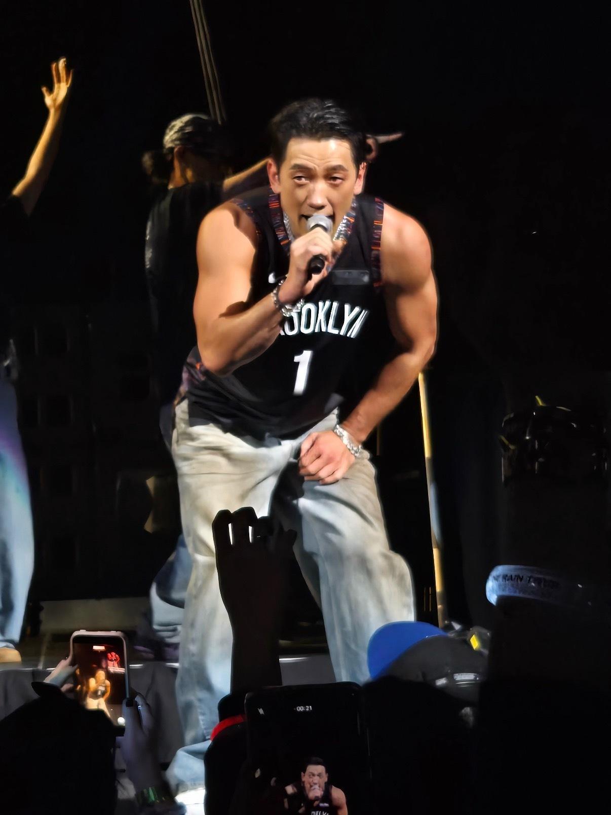 Rain44岁状态这状态你减20岁我也信，依旧是法拉利老了还是法拉利，早期艺人的