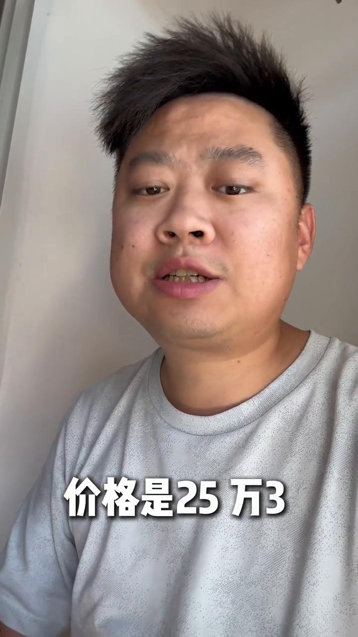 如果你想买别克GL8可以关注一下这期视频，这期视频来聊一下别克GL8的行情。前两