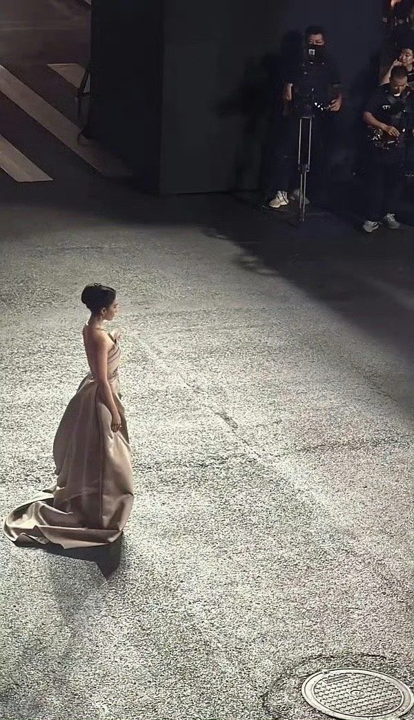 那个女明星还有刘亦菲这样的待遇 ​​​