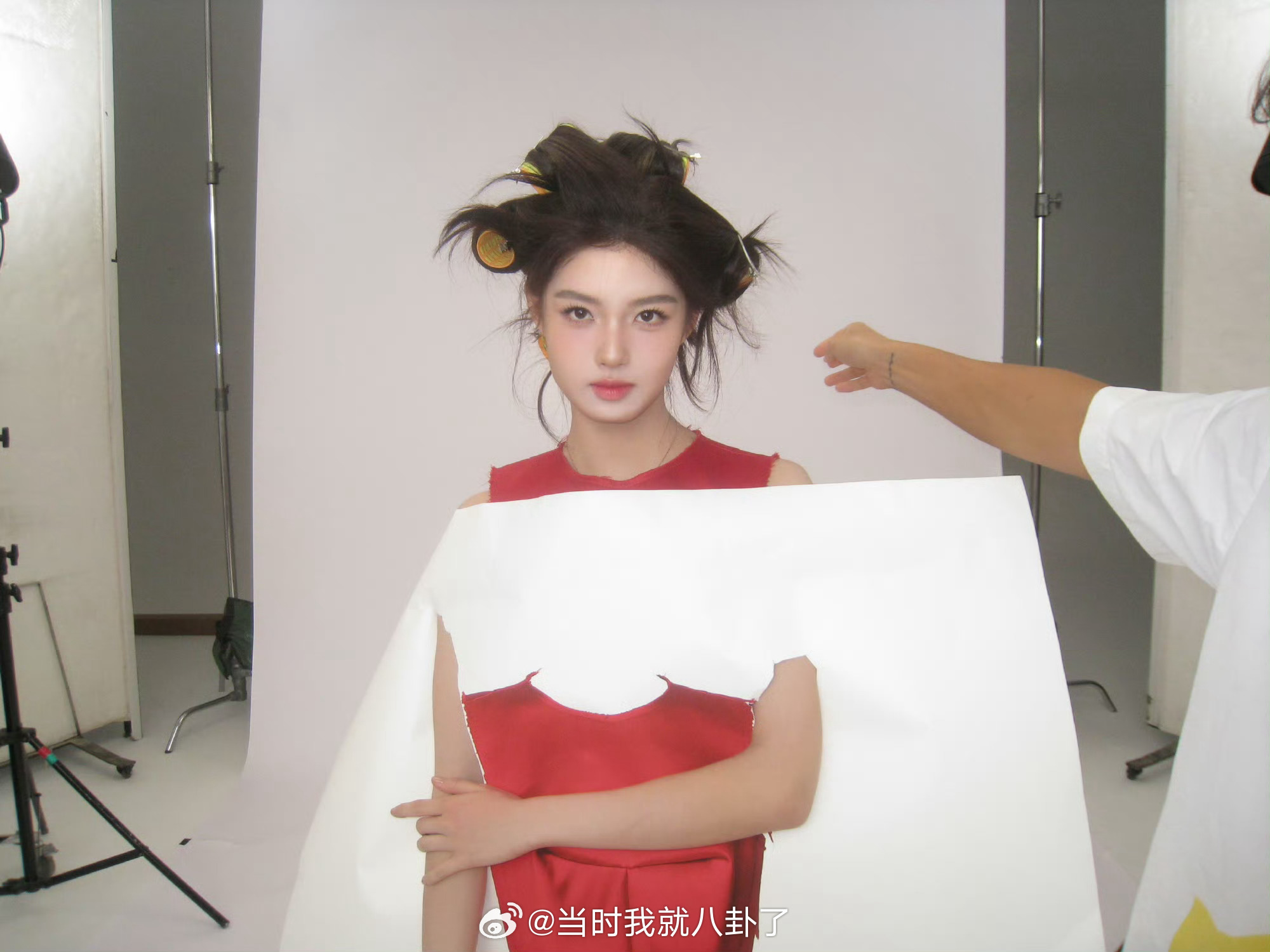 艾米[超话]  艾米真的诠释了什么叫“吾家有女初长成”！从前的小甜妹直接逆袭成气
