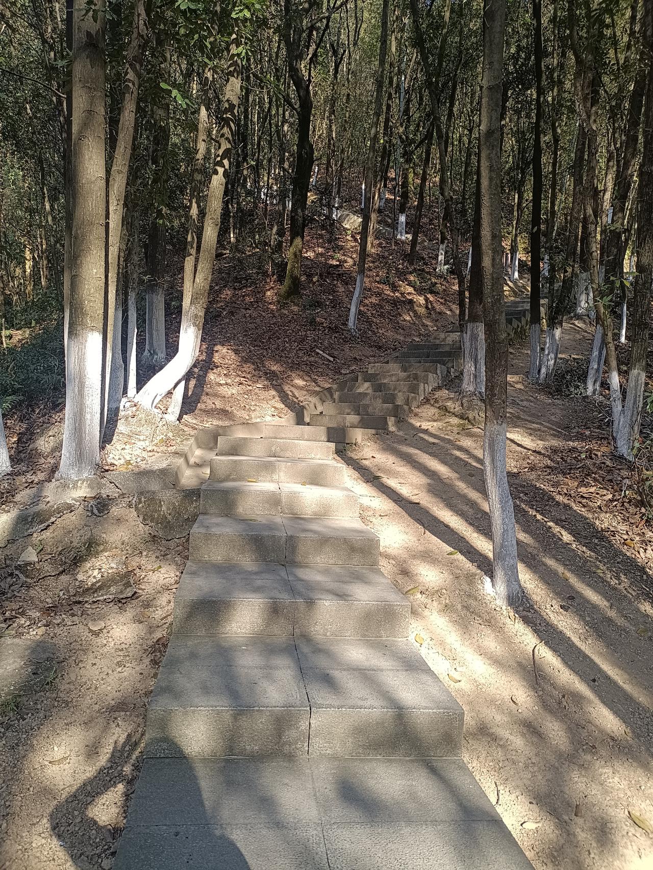 男人越穷他就会对女人越差，在顺境中他还能维持表面上的平和，但当面临经济压力，或者