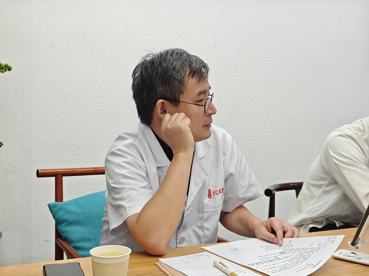 腰腹酸胀，囊肿不消，这味 “养肾草”，肾囊肿的人可要收好了！

肾囊肿患者要是发