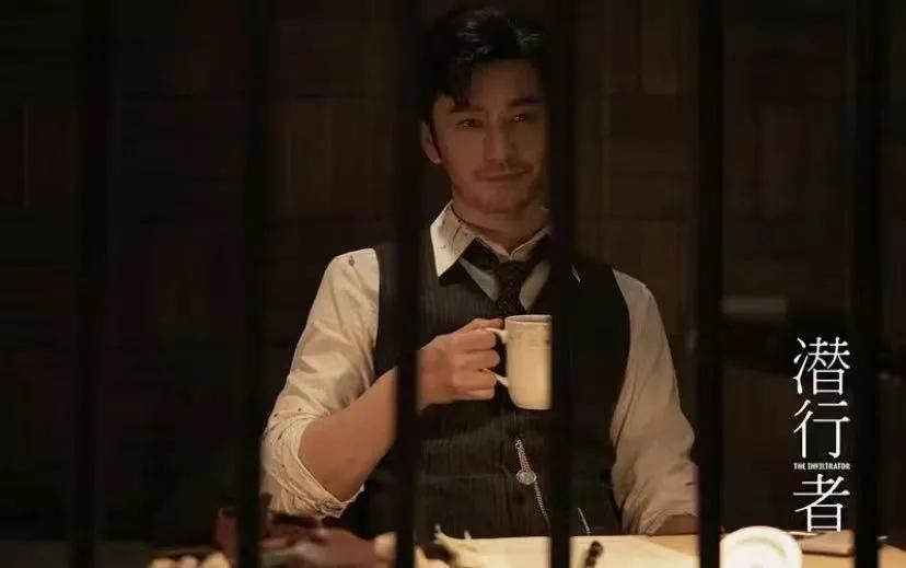 吐槽大会
本着有始有终骂骂咧咧看完了潜行者，过来吐槽一下陶玉玲给老赵手帕时候我就