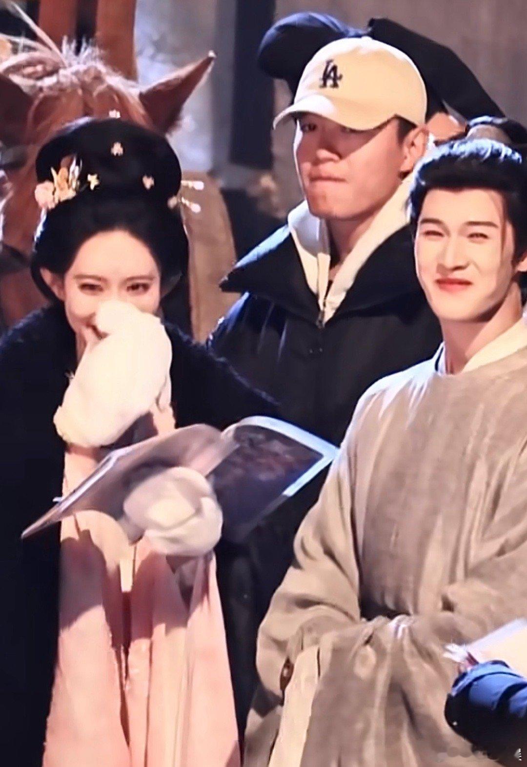 你们有没有觉得孟子义和李昀锐越来越有夫妻相了？ 