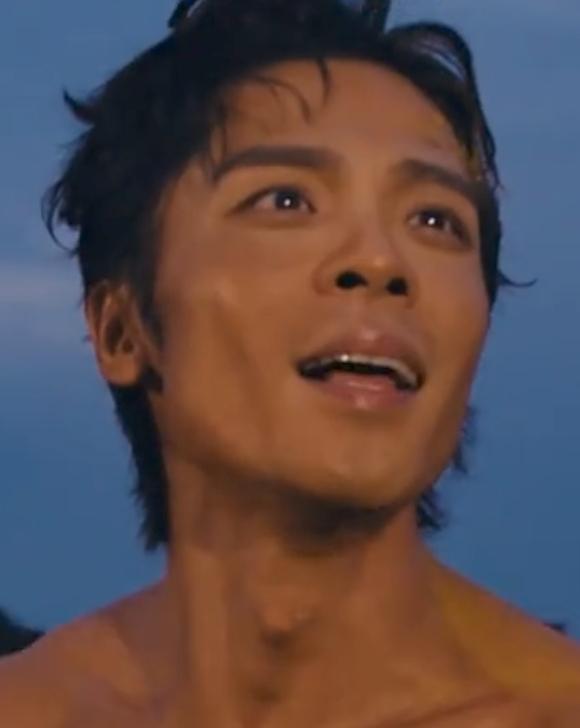 舞蹈《日当午》在河南卫视《2026端午奇妙游》中作为开场节目惊艳亮相，其以独特的