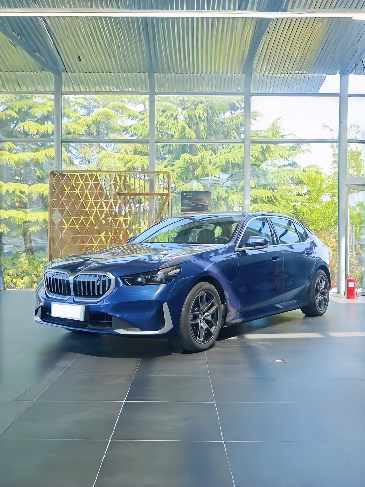 二手宝马i5别瞎选！逻辑主要看一个：抓核心的宝马操控魂，非性能控别碰顶配，非刚需