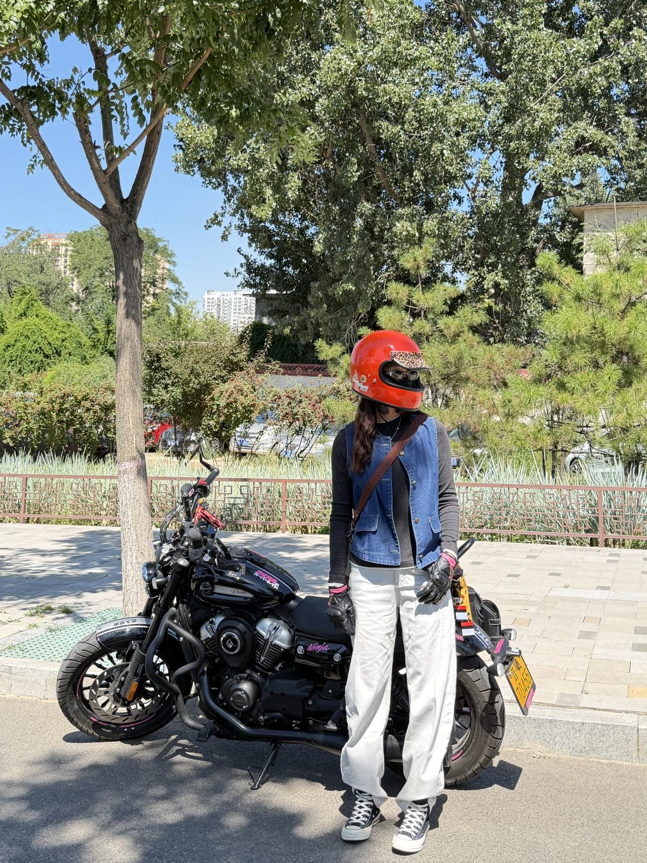 作为机车女骑选自动挡巡航就是懒人福音
金吉拉250CVT无级变速，新手友好，70
