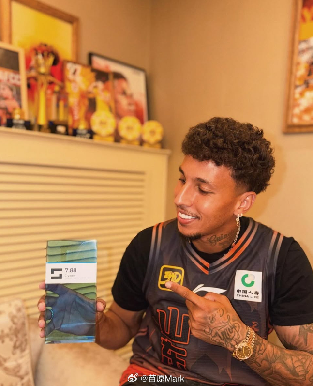 中超联赛 克雷桑拿下2025赛季中超sofascore最佳球员奖，场均7.88分