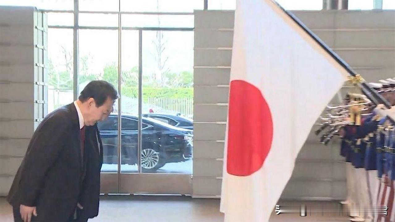 10月12日，日本共同社爆出了一个猛料：韩国总统小尹子公开表示，有权在没有经过国