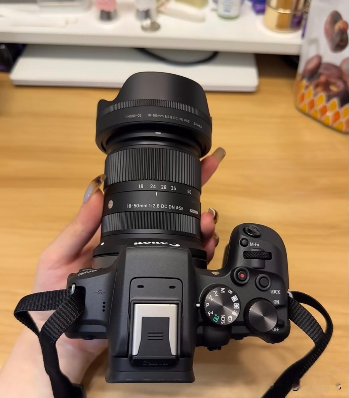 我真的越来越看不懂我55岁的爸爸了。

我爸今年55岁，退休工资5000元，去年