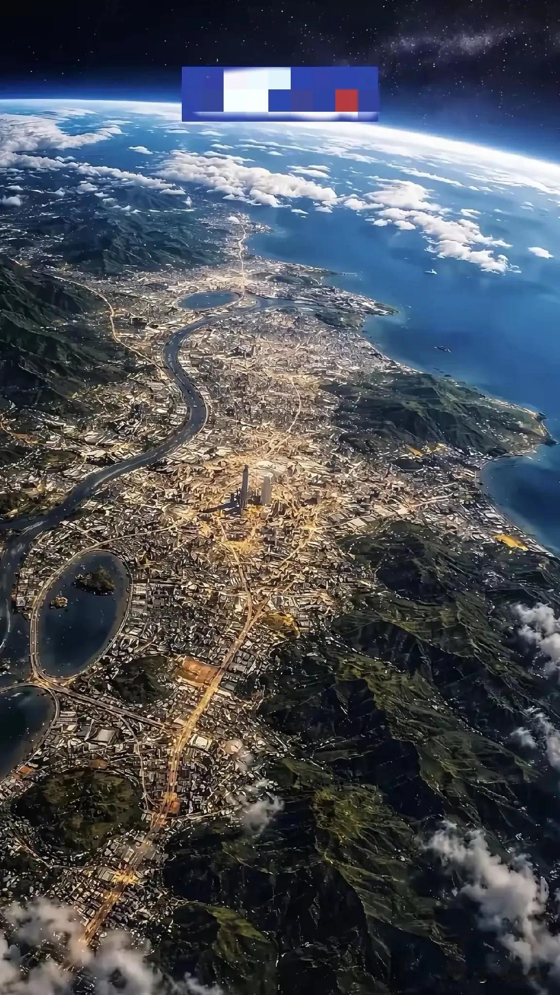 猜猜这是哪个城市？如果能猜对，那真的很厉害！该城市靠近海边，高楼不是很多，但城区