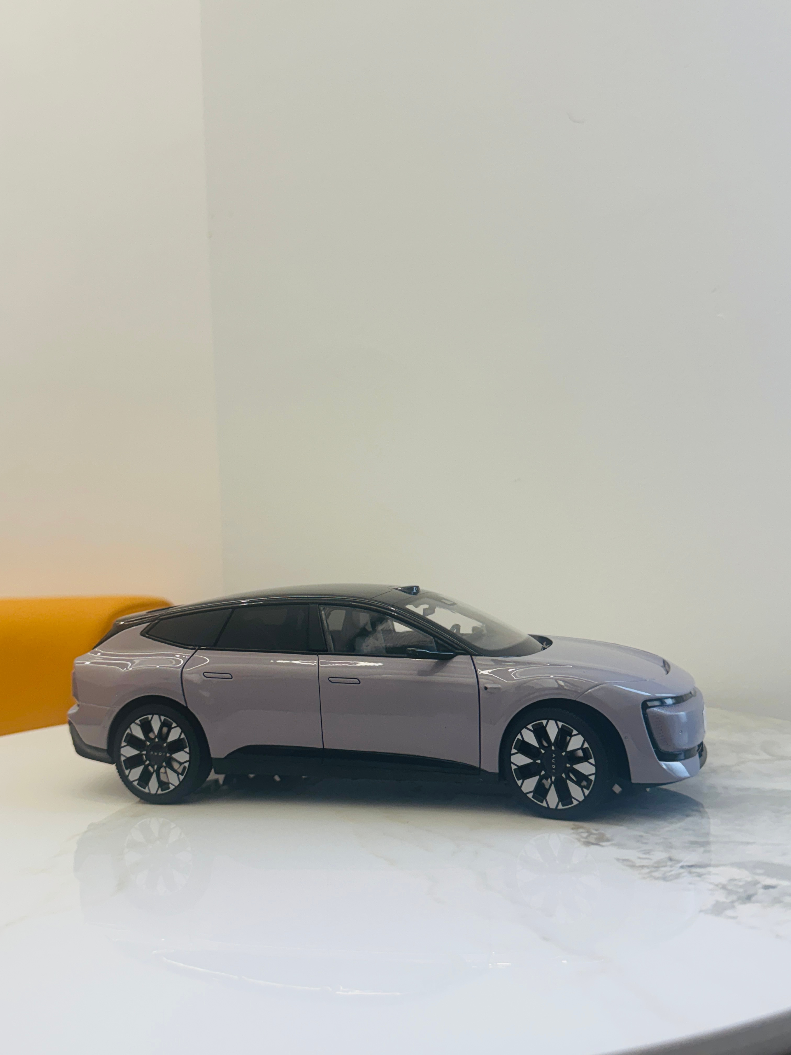 抽奖啦薅来一个非常精致的 AUDI  E5 Sportback 车模，友友们喜欢