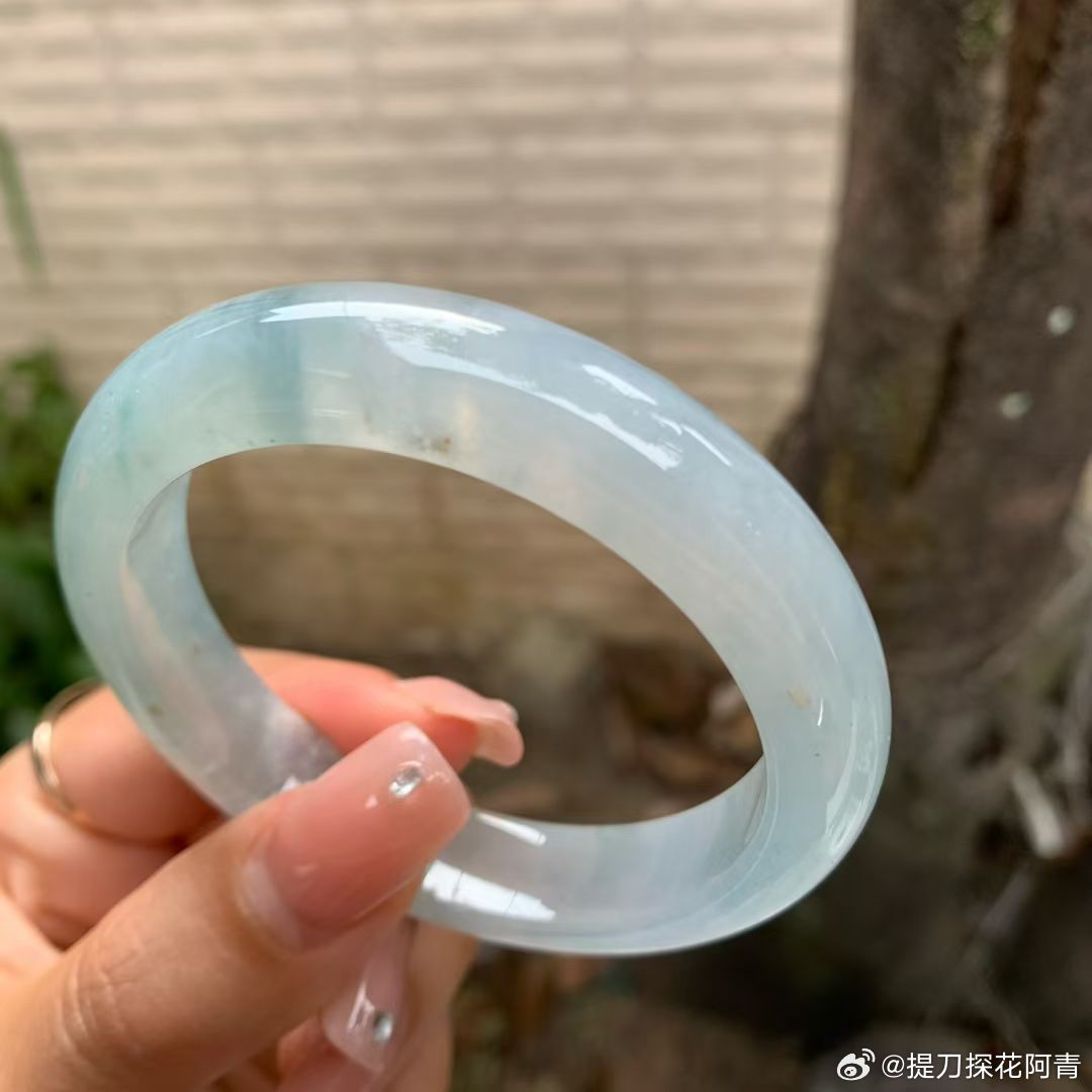 高冰蓝天白云 种老 尺寸：55.5/12.5/9.3喜欢💕💰4.2万🉐 