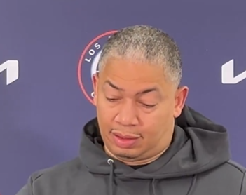 收官战安排轮休？卢：不一定，会看球员们的感觉