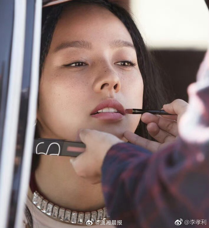 【#李孝利父亲去世#，#李孝利父亲去世丈夫暂停工作陪伴#，#李孝利父亲曾为让她休