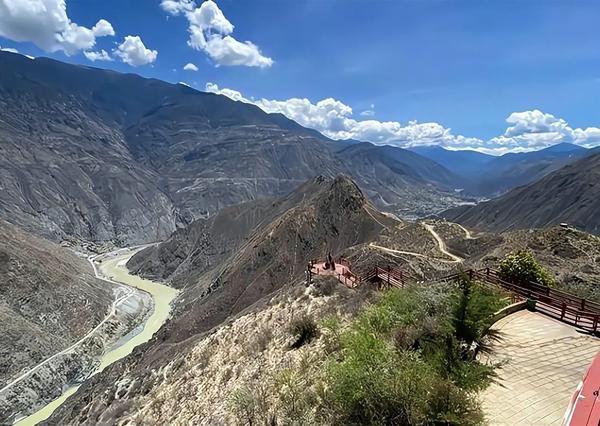 遭西方质疑难建成 白鹤滩凭硬核实力改写世界水电格局
 
曾几何时，西方媒体对着白