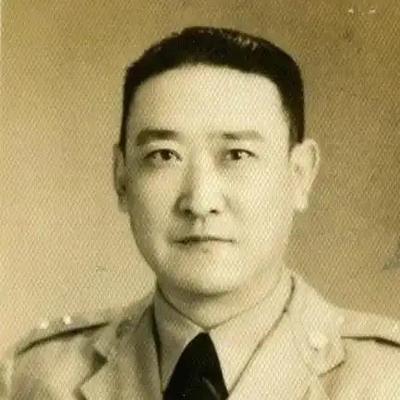 1949年，马呈祥带着 8000 两黄金逃往埃及。临行前，张治中极力挽留，可他却