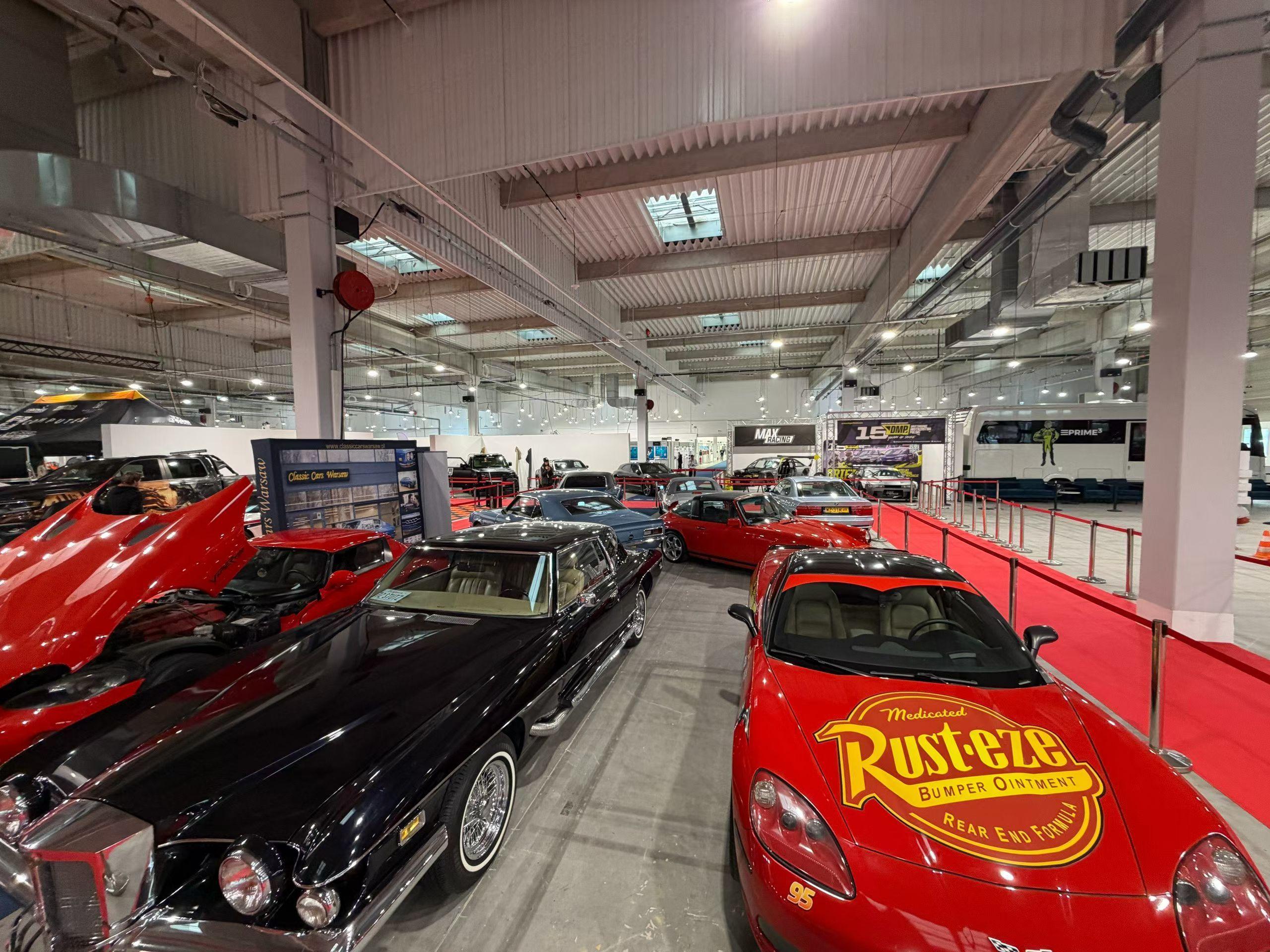 早上咖啡强制开机，晚上酒精强制关机。完美闭环