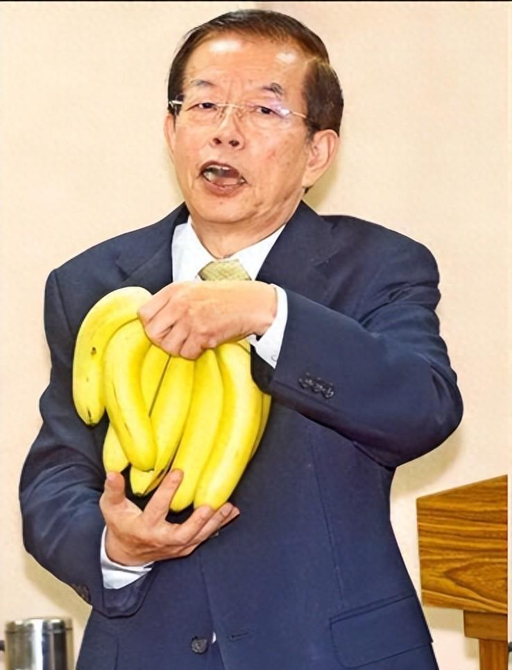 谢长廷谈卓荣泰赴日看球赛：朱立伦等蓝营人物也肯定
台“行政院长”卓荣泰院长赴日事