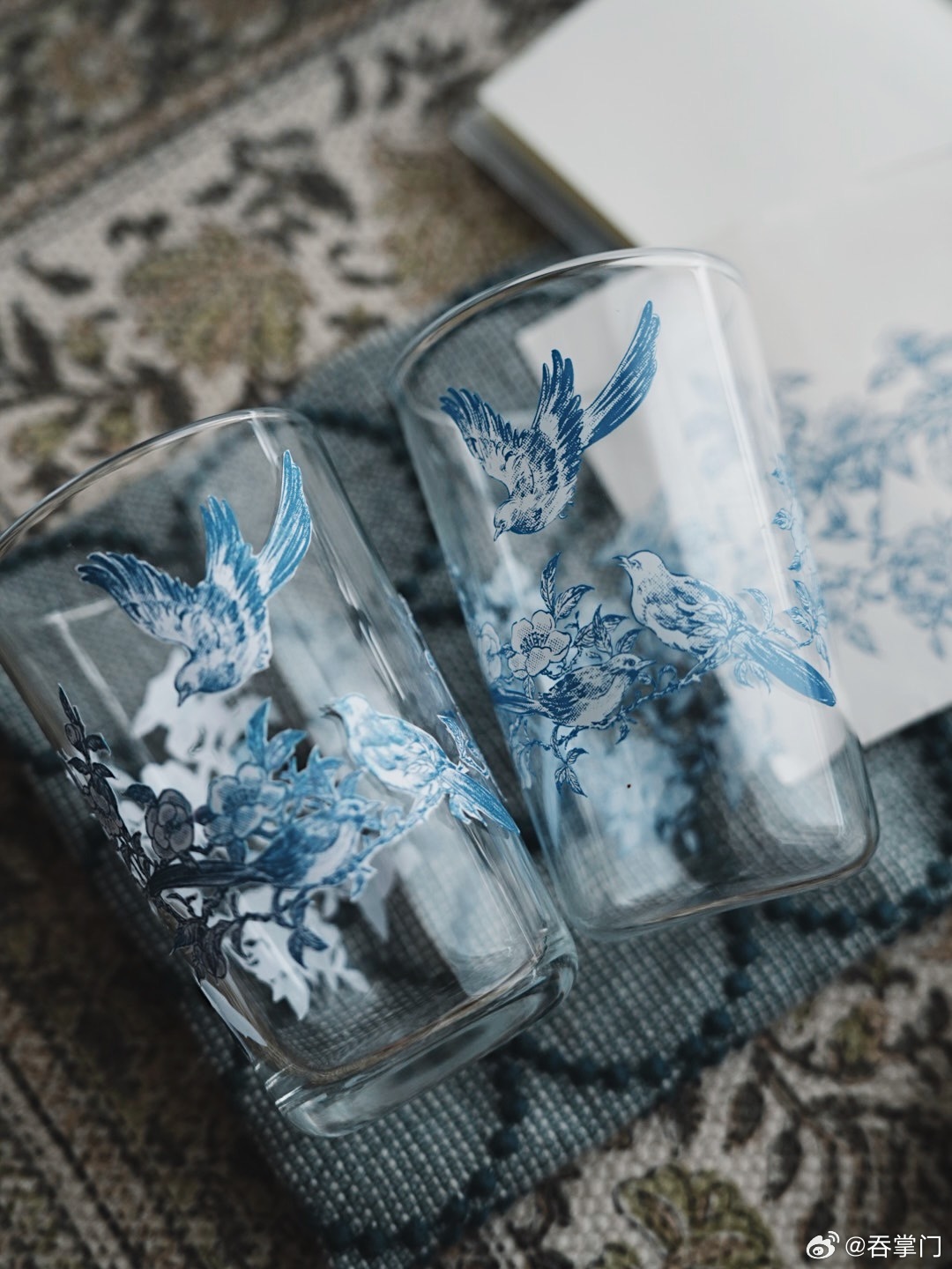 𝟢𝟨.𝟤𝟫画片改了几次，从“这样”到“那样”，虽然事情很小，却也是自我治