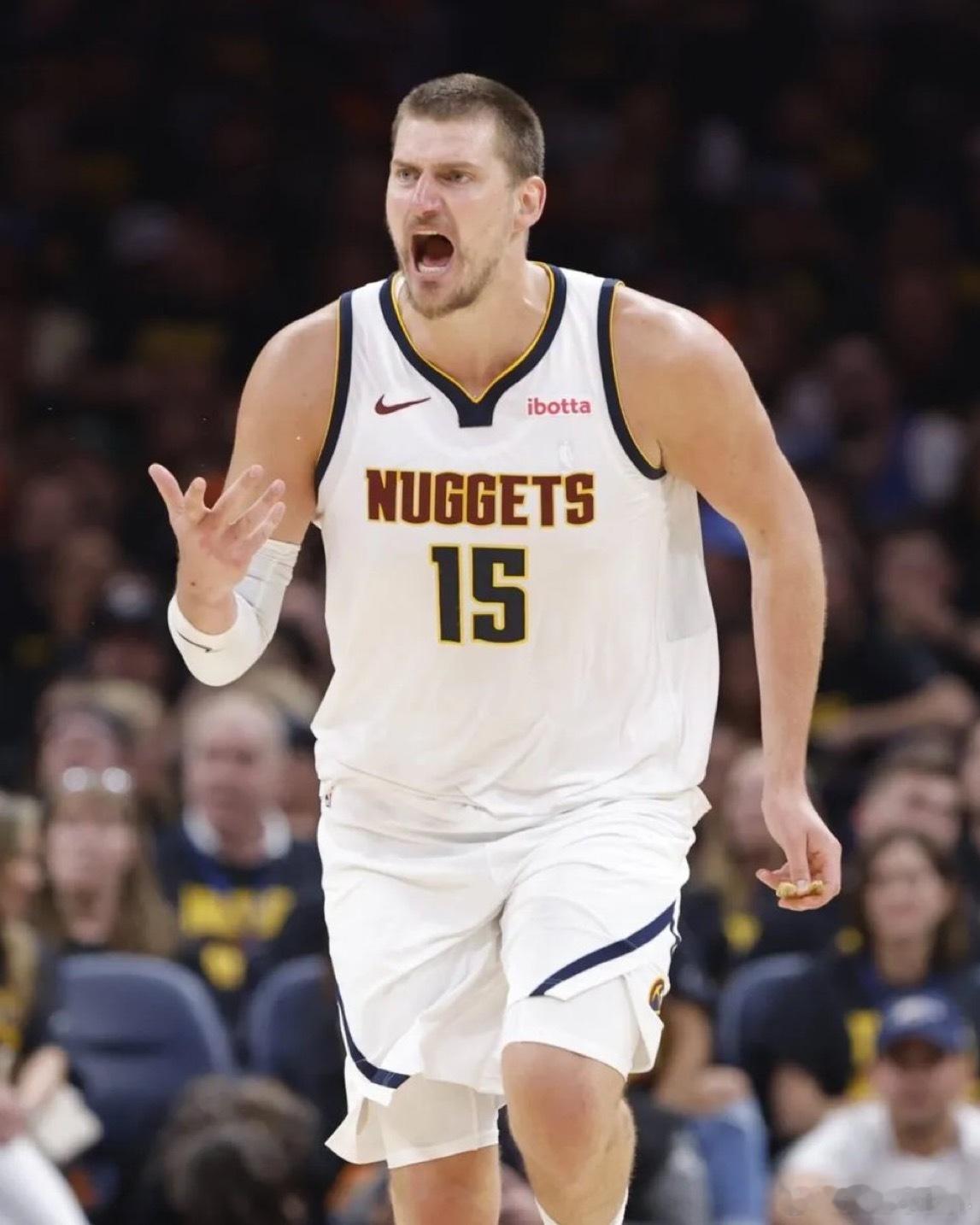 保罗·皮尔斯表示，在一场比赛中拿到 100 分的可能性都比在助攻和篮板两项数据上