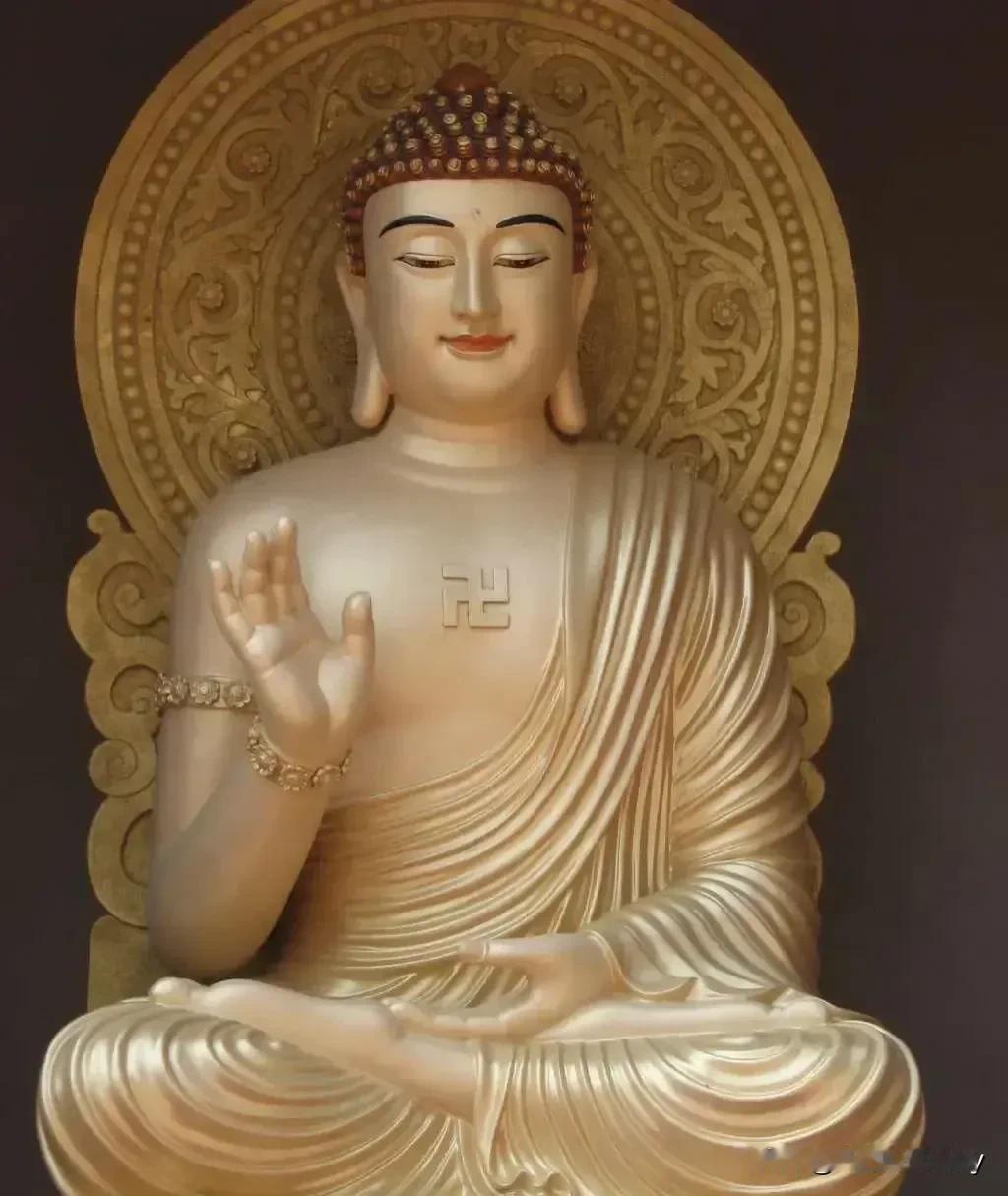 流传千年的，老人言:
半夜不晾衣，三更不吹哨。
 大汗不冲凉，生气不要账。
睡觉