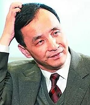 朱立伦饭局炸场！43位蓝委挤爆四桌，韩国瑜站台喊“永远主席”，国民党内格局要变天