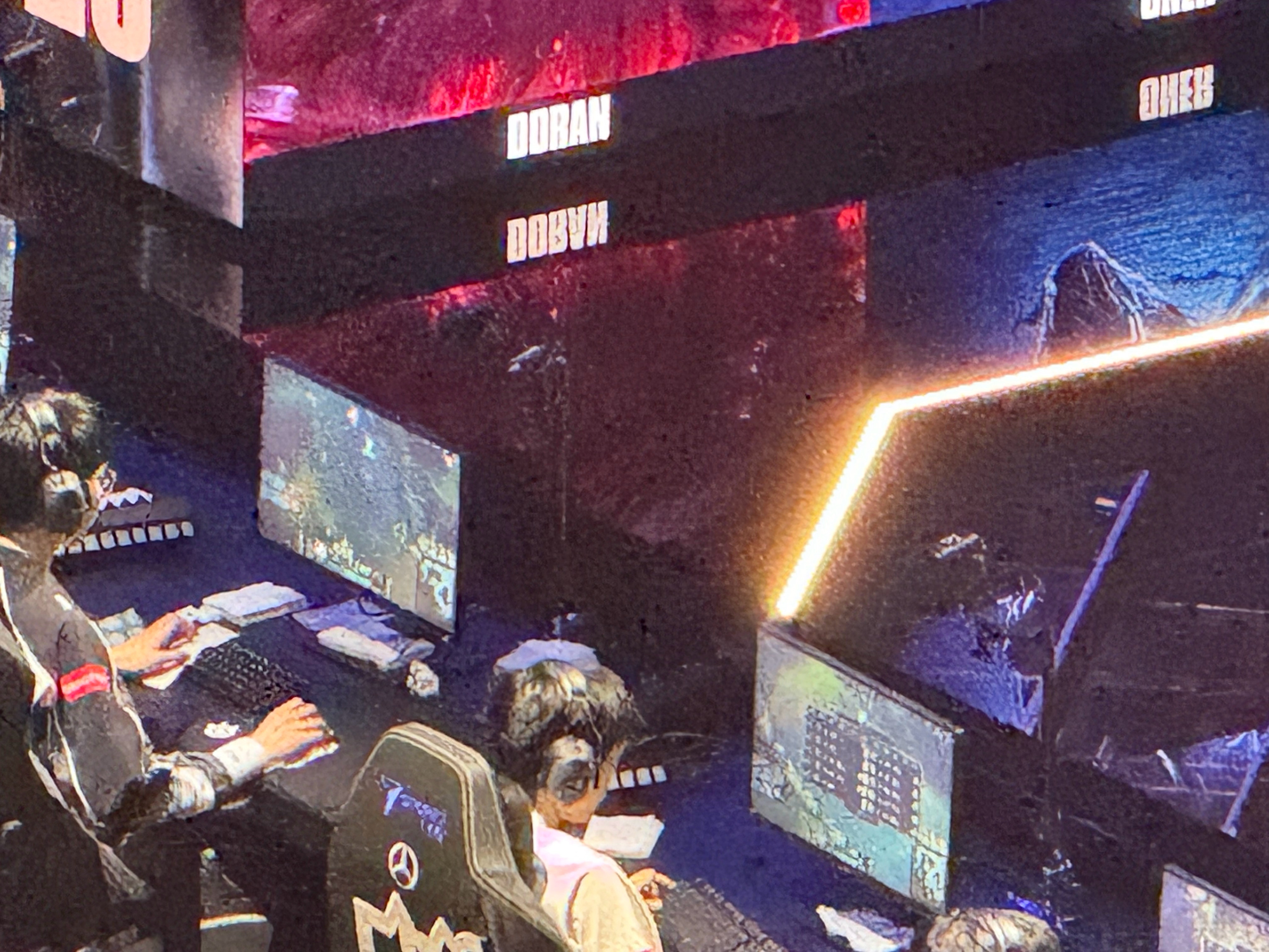 Shanks妖姬！赢了就是角！Shanks妖姬Faker陷入绝境al对战t1 ​