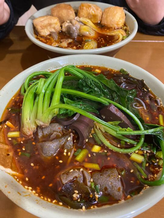 四川地区特色麻辣烫，对这碗麻辣烫太爱了